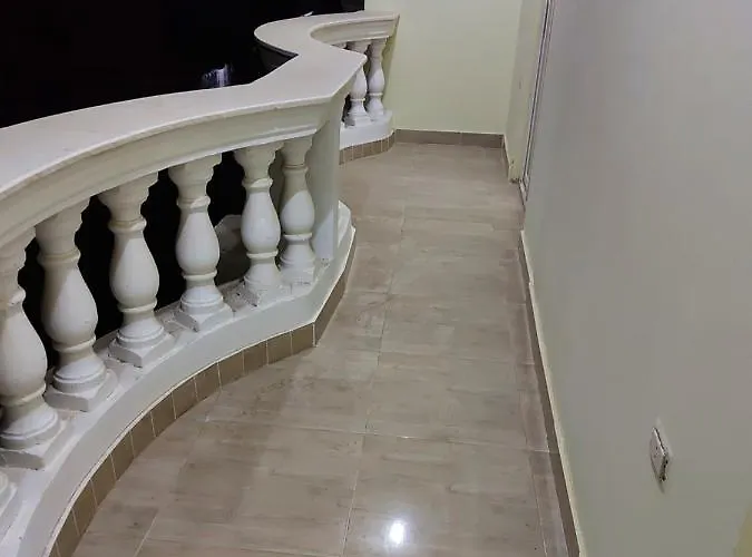 Star Arabia شقة